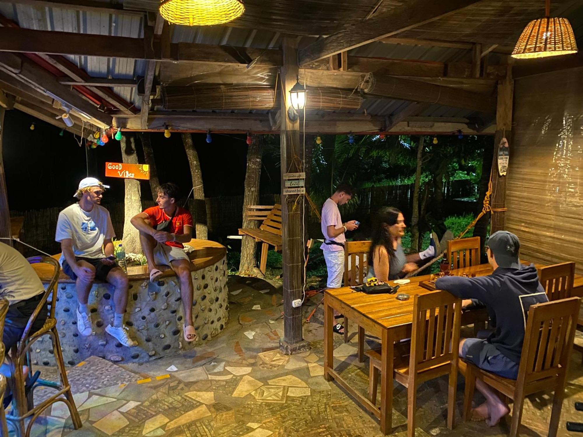 B&R Hostel Nagtabon Bacungan Zewnętrze zdjęcie